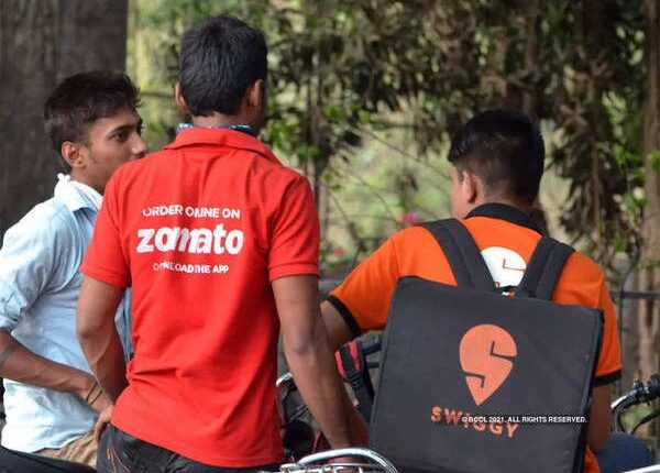 swiggy-zomato-will-charge-5-gst-on-delivery-food-will-not-be-expensive