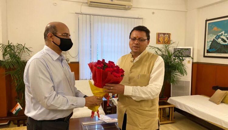 G M of Northern Railway held a meeting with the Chief Secretary of Uttarakhand in Dehradun, the status of the ongoing rail projects in the state was discussed.