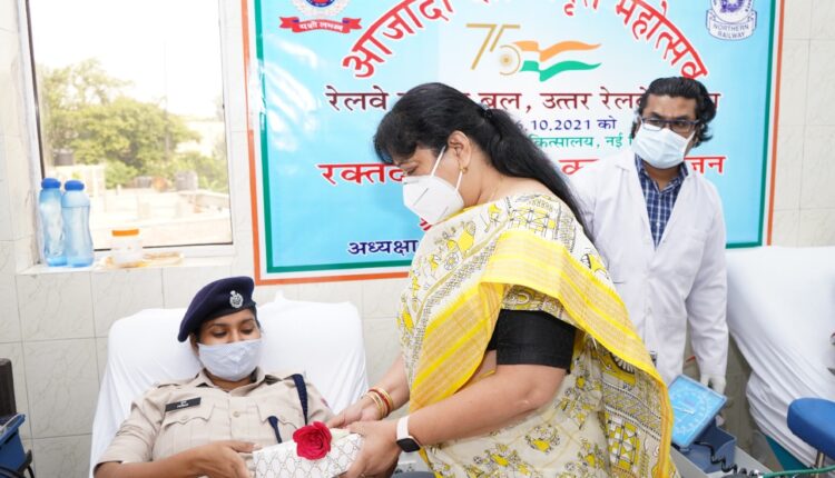 President of Northern Railway Women's Welfare Organization visits Northern Railway Central Hospital