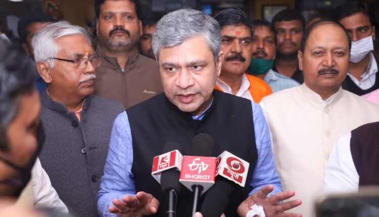 Honorable Railway Minister visited Varanasi