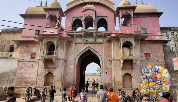 interesting-facts-about-a-historical-fort-in-banaras-district