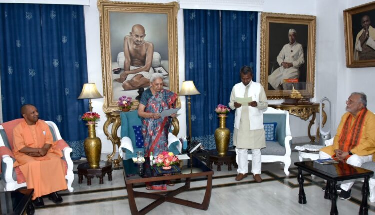 governor-administered-oath-to-4-others-including-protem-speaker-of-newly-formed-up-assembly