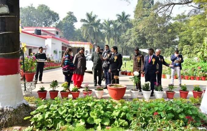 three-day-flower-exhibition-from-today-in-raj-bhavan