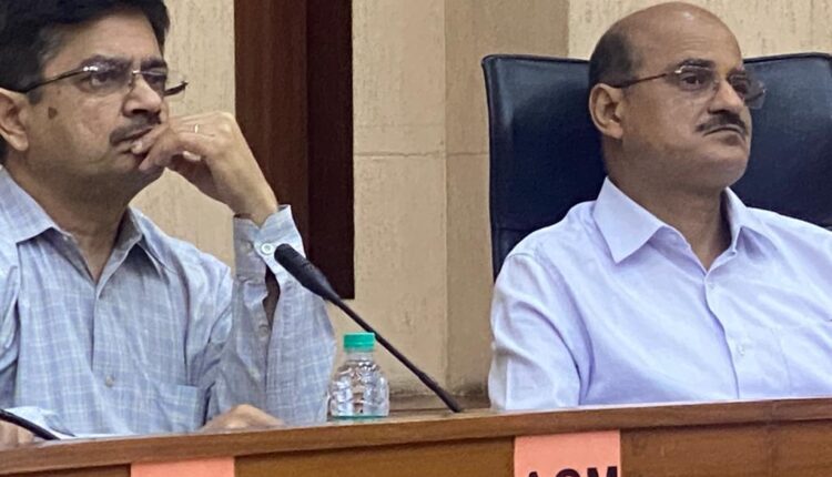 Northern Railway General Manager reviews the progress of the work, focus on safety on the tracks