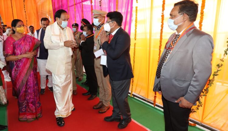 Northern Railway proud by train journey from Lucknow to Ayodhya and Varanasi by Hon'ble Vice-President