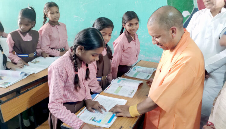 cm-yogi-during-his-visit-to-ayodhya-district-inspected-primary-health-center-tedhi-bazar