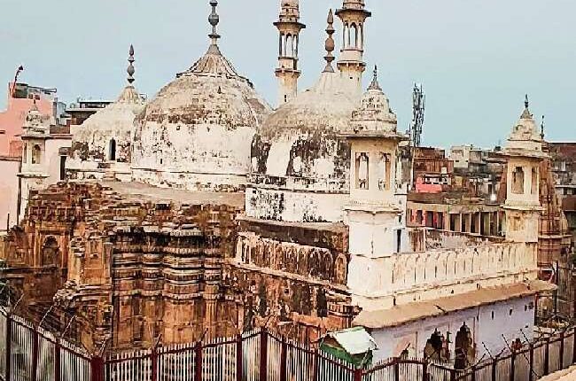gyanvapi-mosque-case-seal-area-where-shivling-found-allow-no-one-orders-varanasi-court