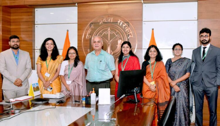 officer-trainees-of-indian-foreign-service-of-2020-batch-met-the-chief-secretary