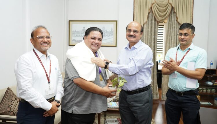 General Manager/Northern Railway felicitates the Thomas Cup-2022 Gold Medal winning team