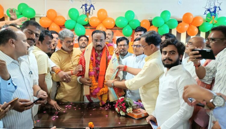 after-being-elected-unopposed-as-a-member-of-the-legislative-council-mukesh-sharma-received-a-grand-welcome-at-the-bjp-office