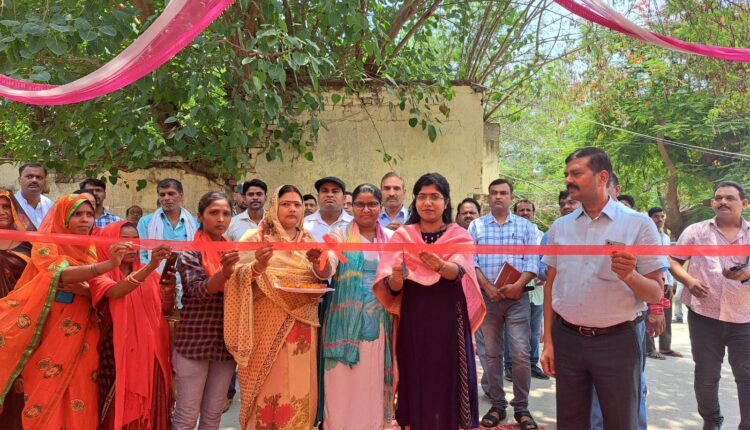 Adarsh Prerna Canteen was inaugurated by the CDO by cutting the lace
