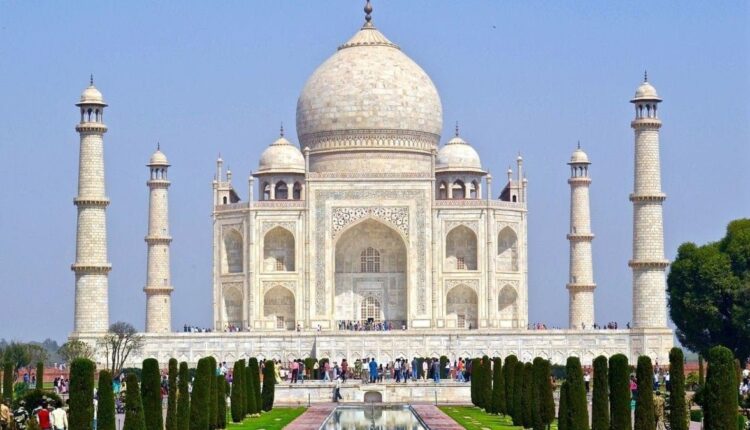 no-entry-fee-at-taj-mahal-agra-fort-today