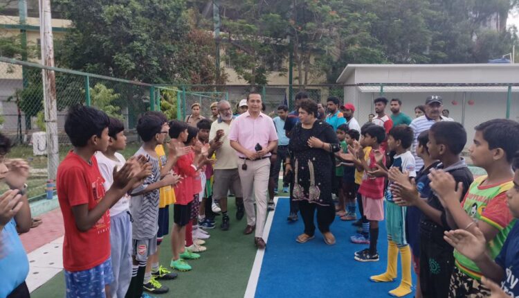 expressed-happiness-to-see-children-playing-many-games-of-summer-camp-at-green-park-international-stadium