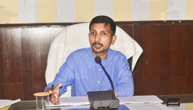 a-review-meeting-of-the-development-works-of-the-district-was-held-in-kanpur-under-the-chairmanship-of-the-district-magistrate