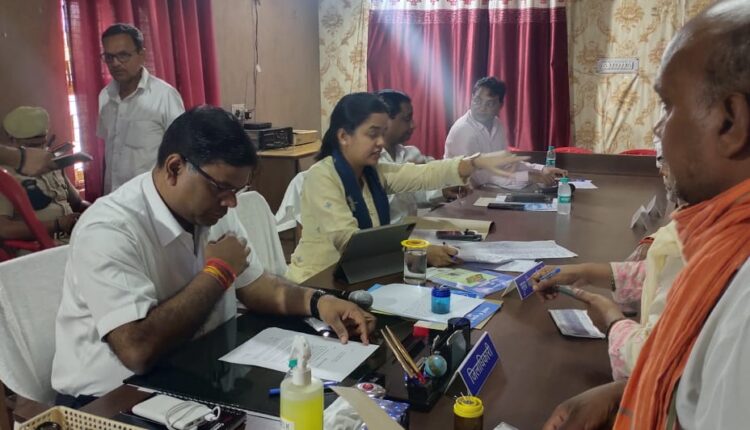 organized-sampoorna-samadhan-day-in-mohanlalganj-tehsil-under-the-chairmanship-of-district-magistrate