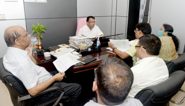 Strict action will be taken if negligence is found in the implementation of schemes operated for Divyangjan - Shri Narendra Kashyap