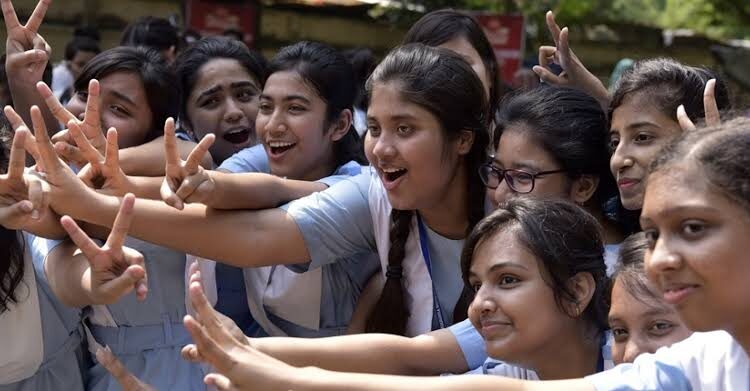cbse-declares-class-10-results-94-4-students-pass