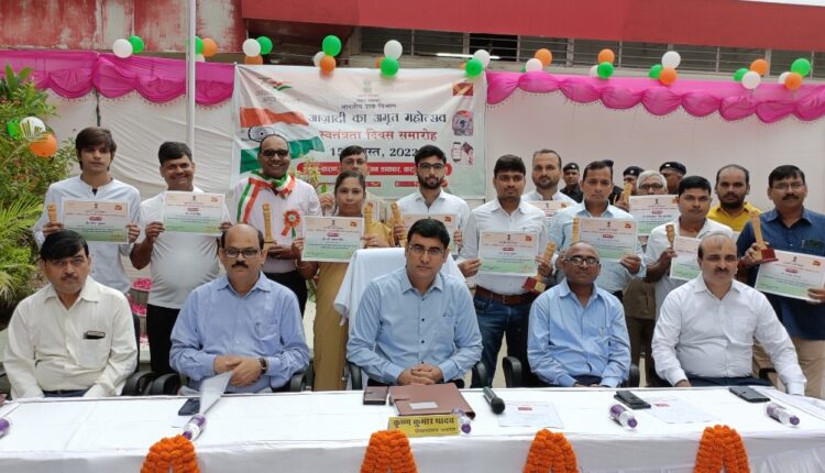 postal-department-celebrated-independence-day-postmaster-general-hoisted-the-flag