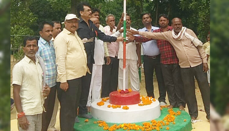 independence-day-celebrated-in-malihabad-amrit-sarovar
