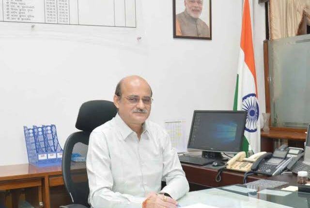 general-manager-reviews-work-progress-of-northern-railway-2