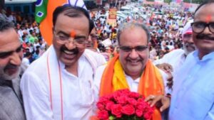 bjp-state-president-bhupendra-chaudhary-was-given-a-grand-welcome-by-bjp-workers-in-lucknow