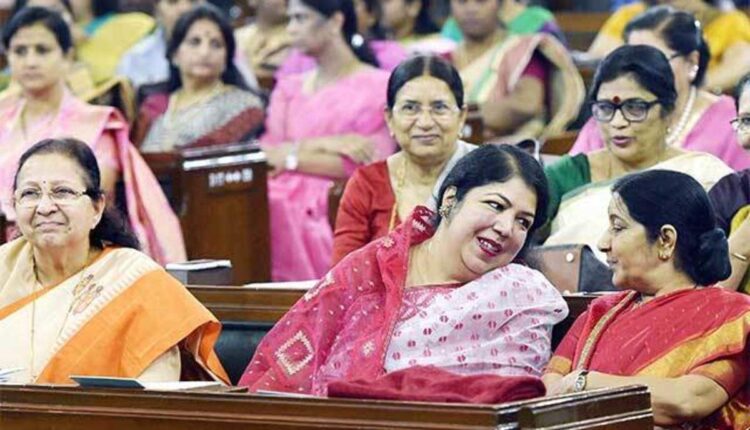 Today is the fourth day of the Monsoon session of the UP Legislative Assembly in the name of women only.